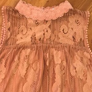 NWT Dress Romantic sleeveless, Rose Lace overlay